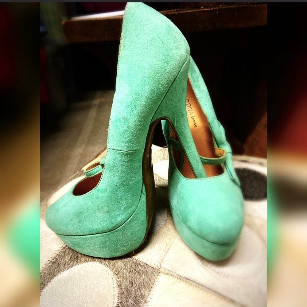 Wild Diva Lounge Blue suede platform heels